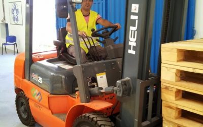 وظائف امين مستودع عدد 10 وسائق فوركلفت رافعة شوكية ومراقب جودة في جدة رواتب 5000 واعلى